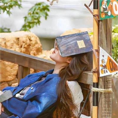 中秋月圆人团圆